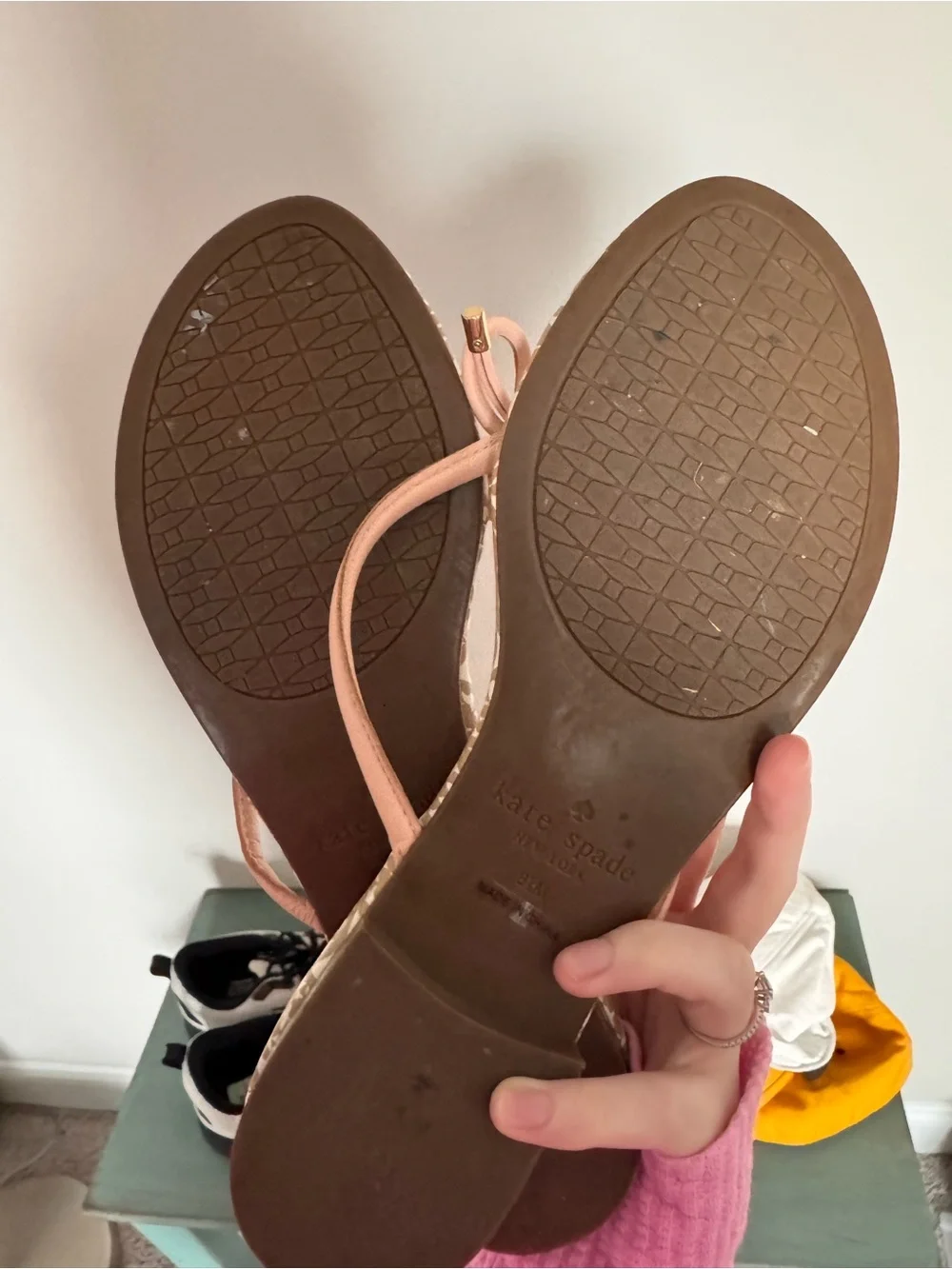 Kate Spade Women’s Pink Patterned Bow Tie Flip Flops Size 8.5